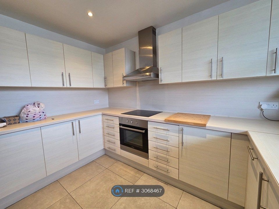 Property photo 2 of 15 Kitchen