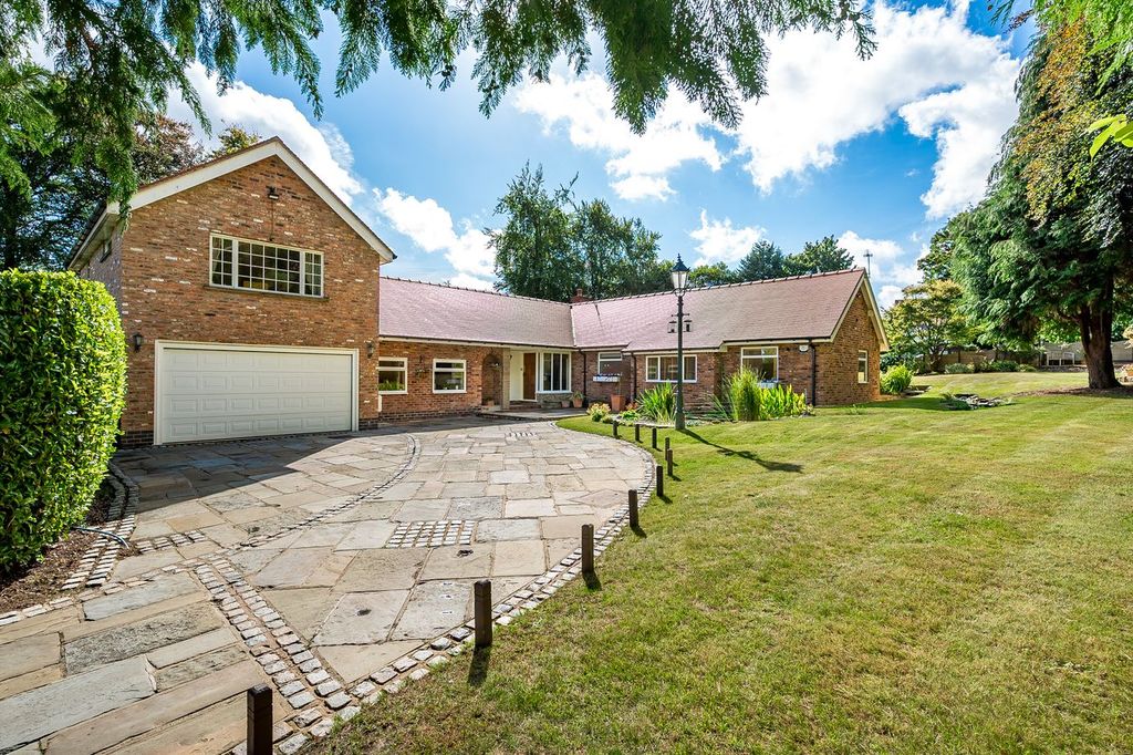 Property photo 1 of 28