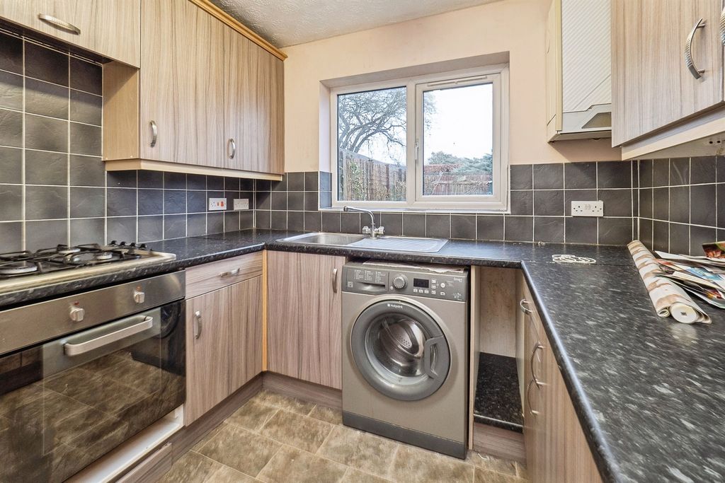 Property photo 2 of 16