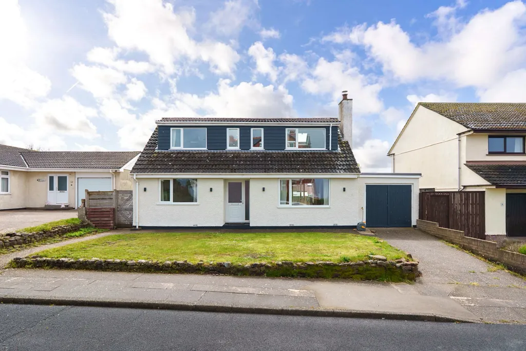 Property photo 1 of 28