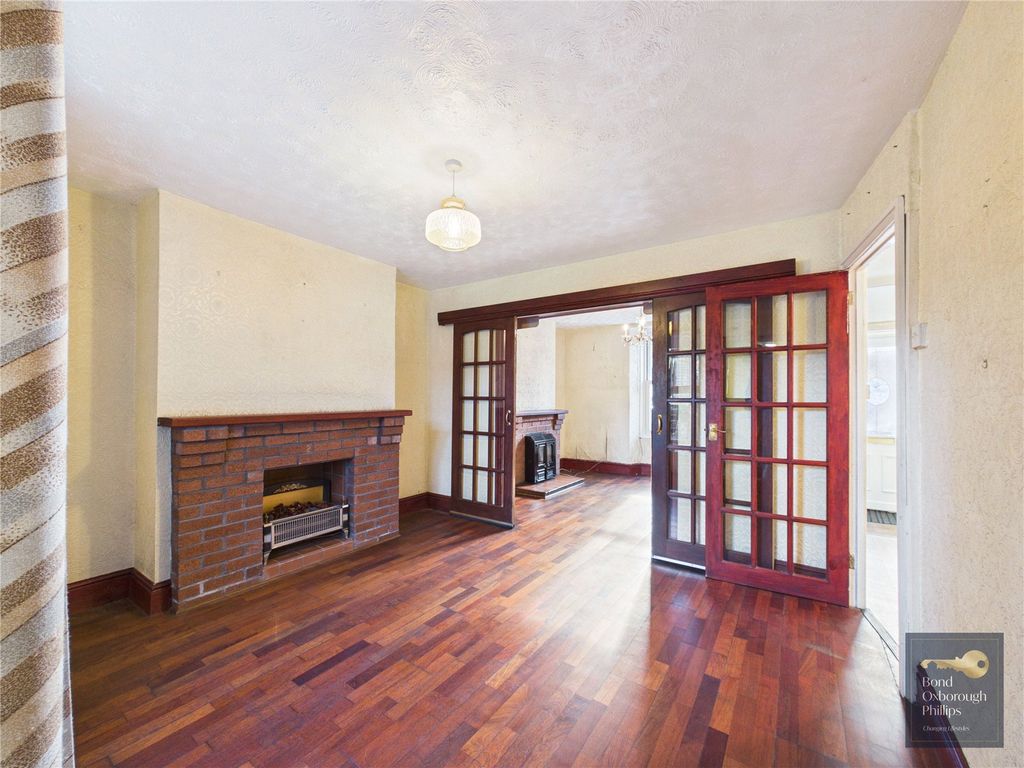 Property photo 3 of 17 Picture No. 24