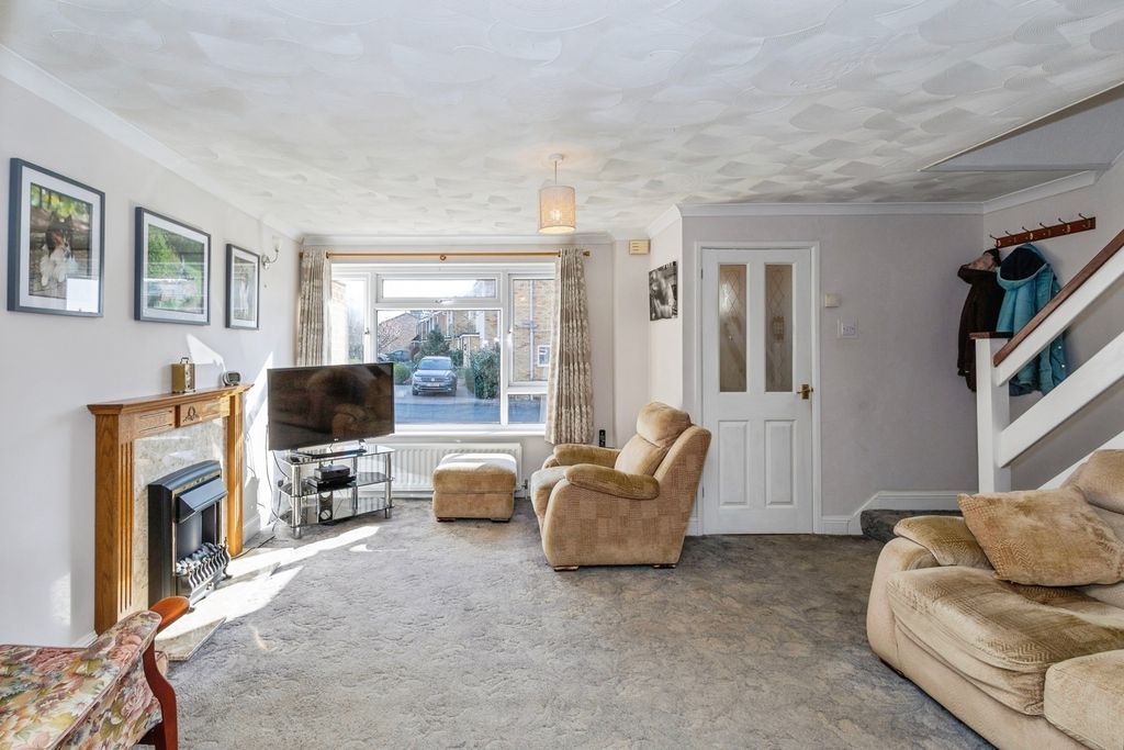 Property photo 2 of 16 Photo
