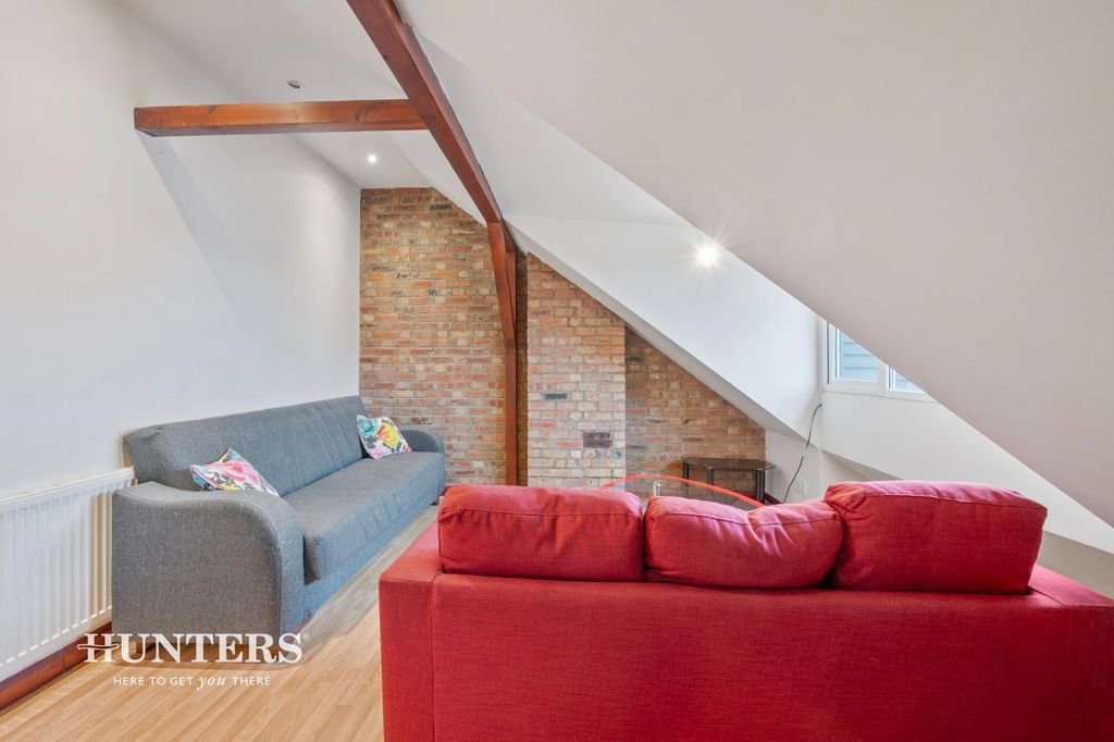 Property photo 2 of 7 Reception