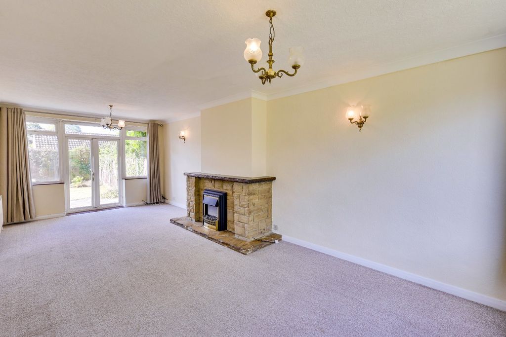 Property photo 2 of 18 Picture No. 32