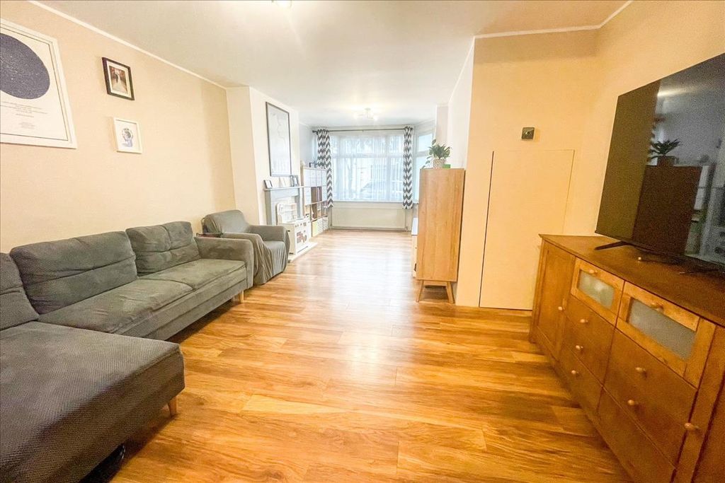 Property photo 3 of 14