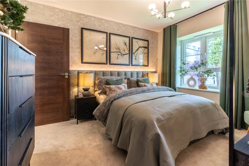 Property photo 2 of 13 2 Bed Show Home