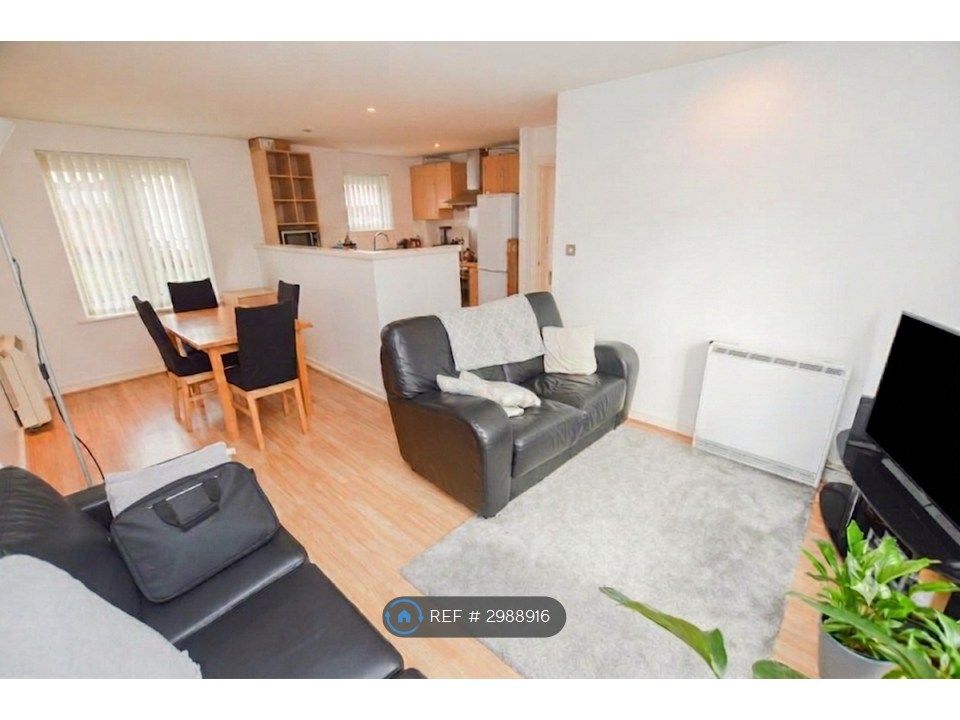 Property photo 2 of 8