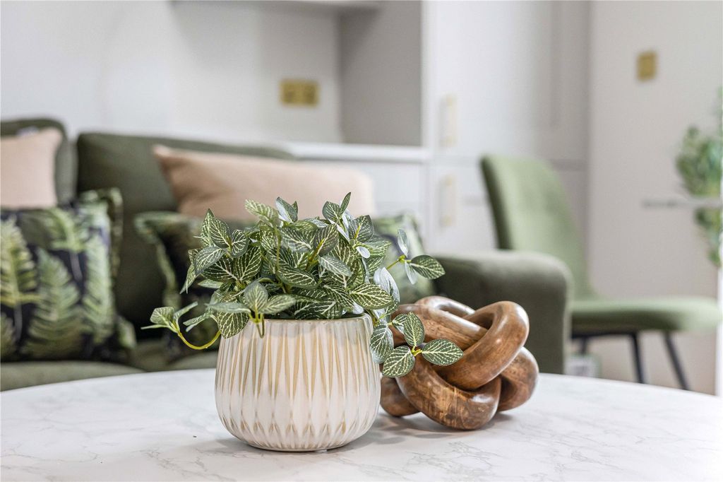 Property photo 3 of 34 Picture No. 01