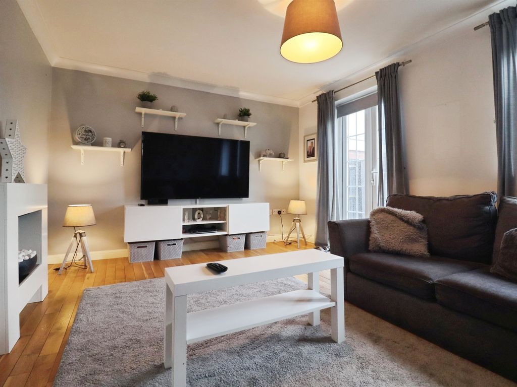 Property photo 3 of 20