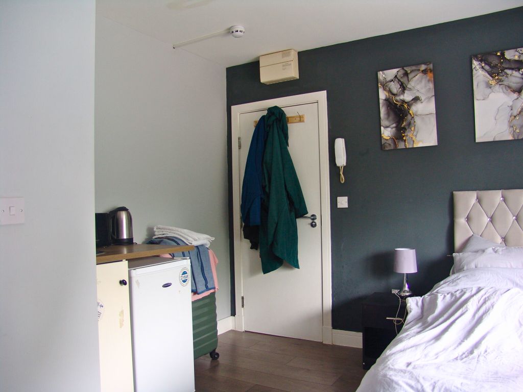 Property photo 3 of 33