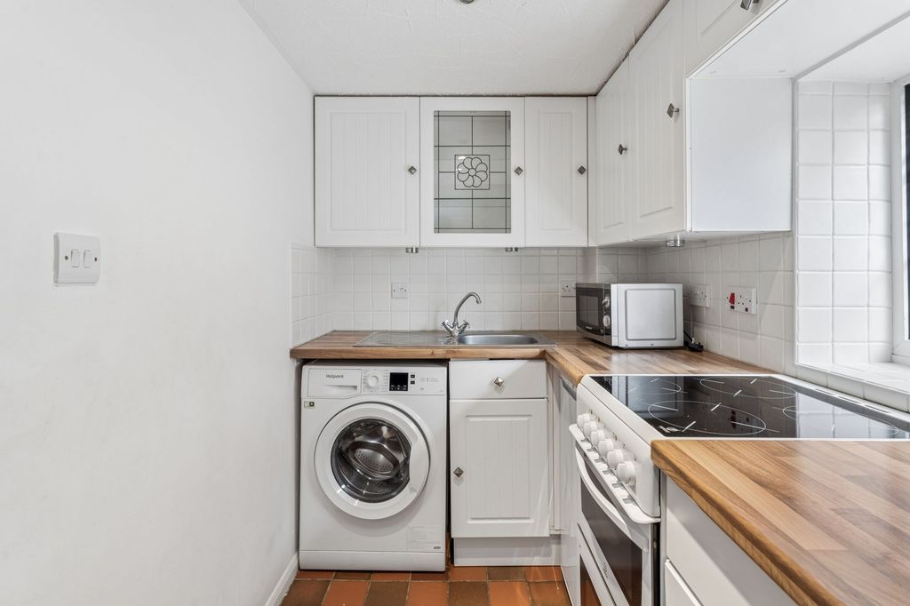 Property photo 3 of 30