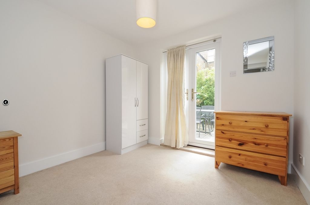 Property photo 2 of 5 Picture No. 11