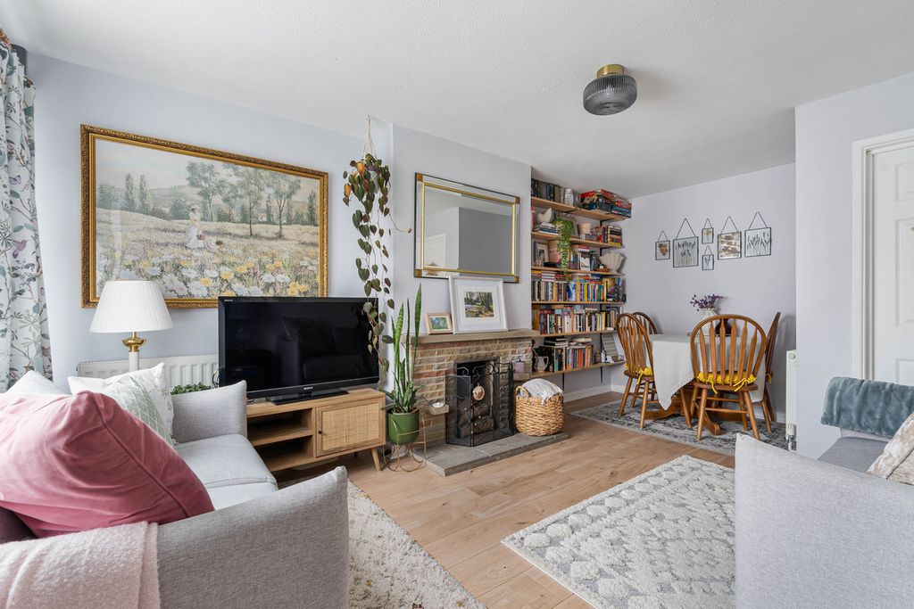 Property photo 2 of 12