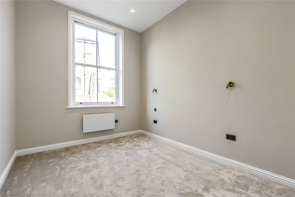 Property photo 3 of 12 Picture No. 06