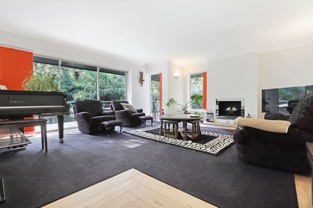 Property photo 2 of 17 Picture No. 06
