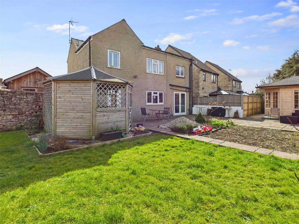Property photo 1 of 15 Picture No. 05