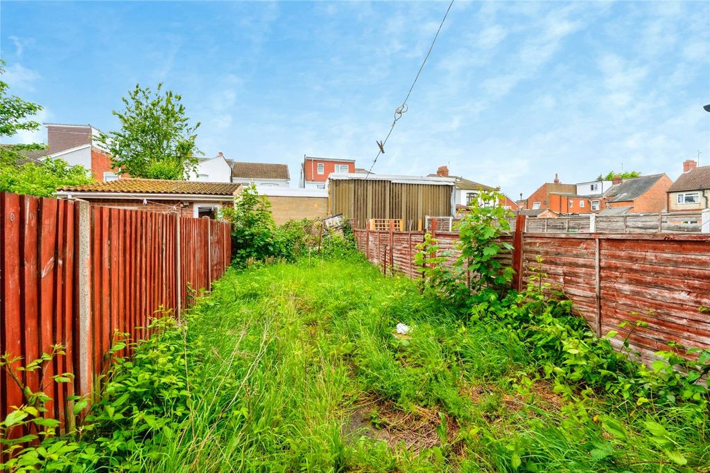 Property photo 2 of 3 Picture No. 15