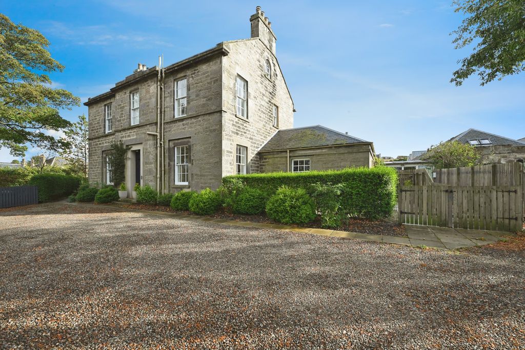Property photo 1 of 17 25F2d5Eff73110d38F48Dbf268Ad11d849Da31Bd.Jpg