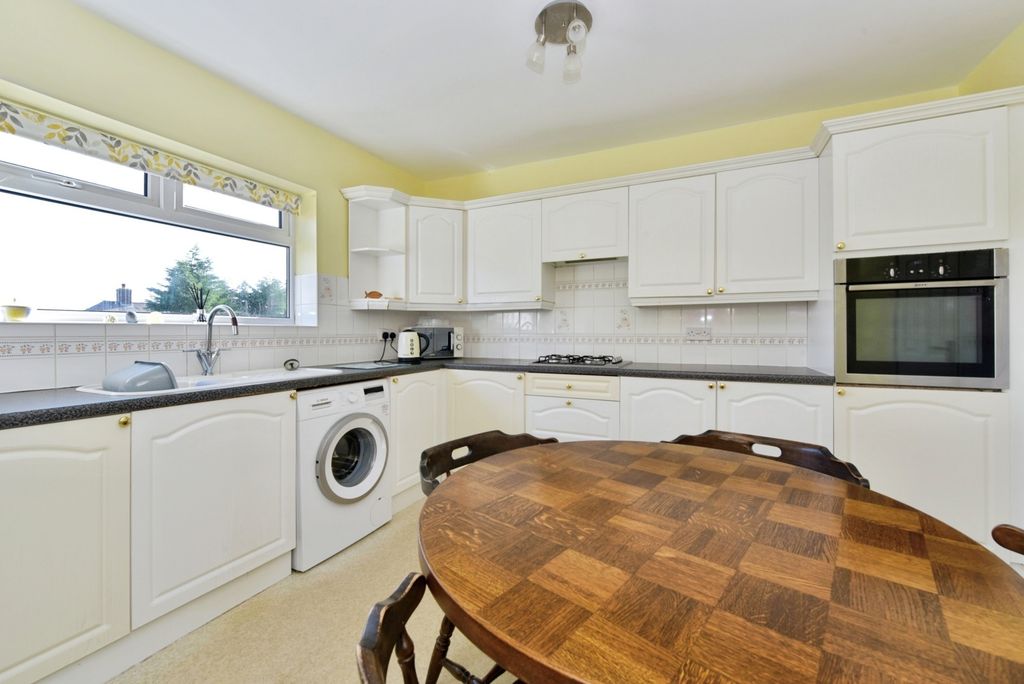 Property photo 3 of 16 Photo