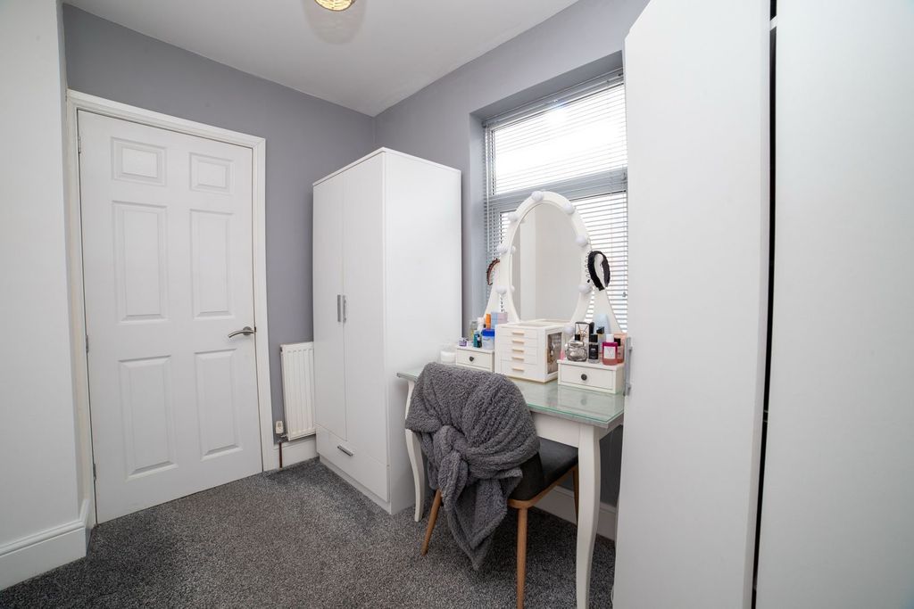 Property photo 3 of 24