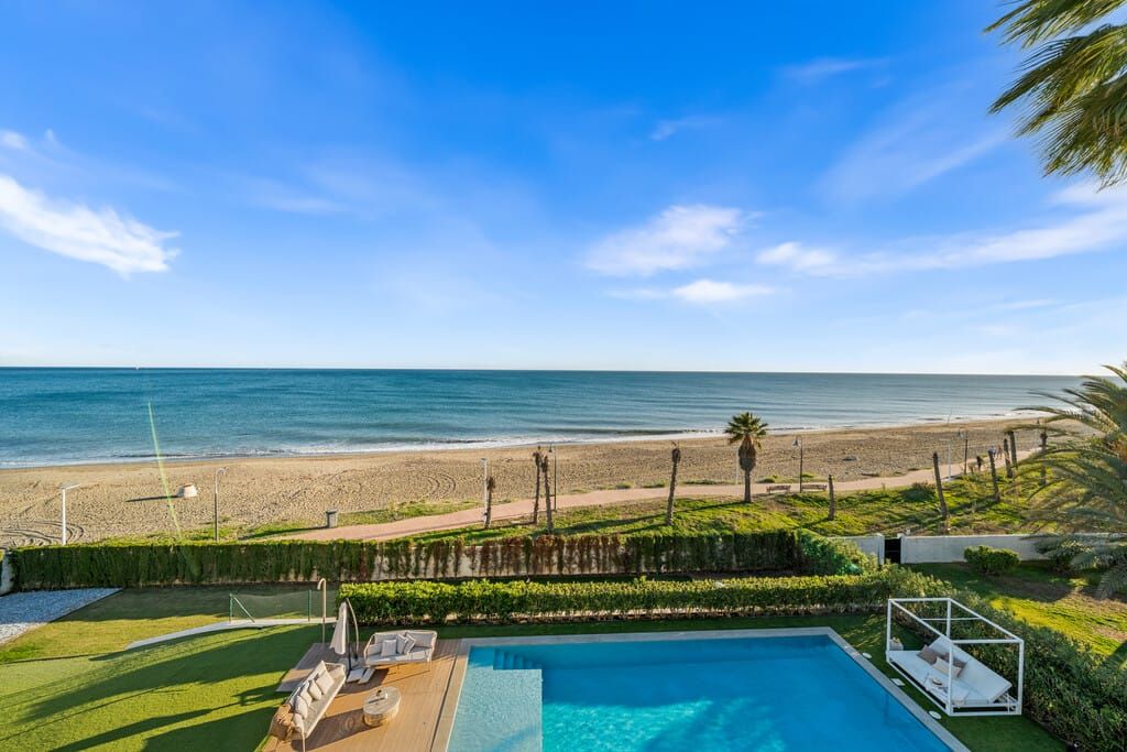 Property photo 3 of 21 Estepona Villa Esestv437 3
