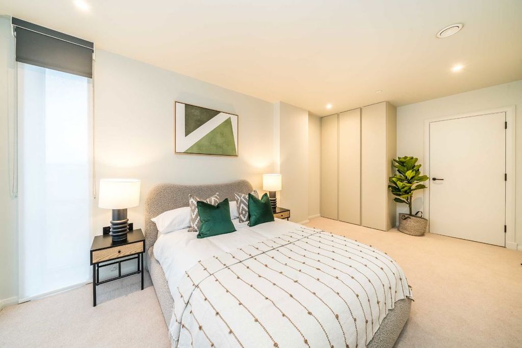 Property photo 3 of 4