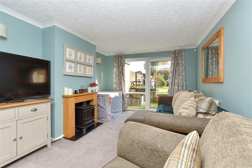 Property photo 3 of 14 Lounge