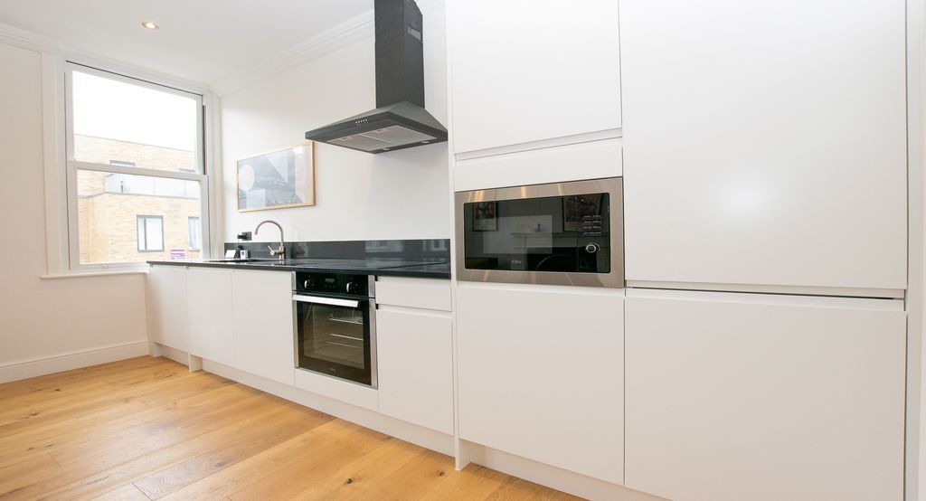 Property photo 2 of 7 Kitchen