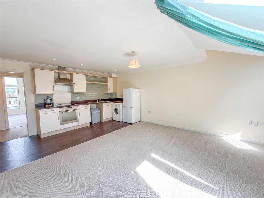 Property photo 2 of 17 Lounge/Kitchen