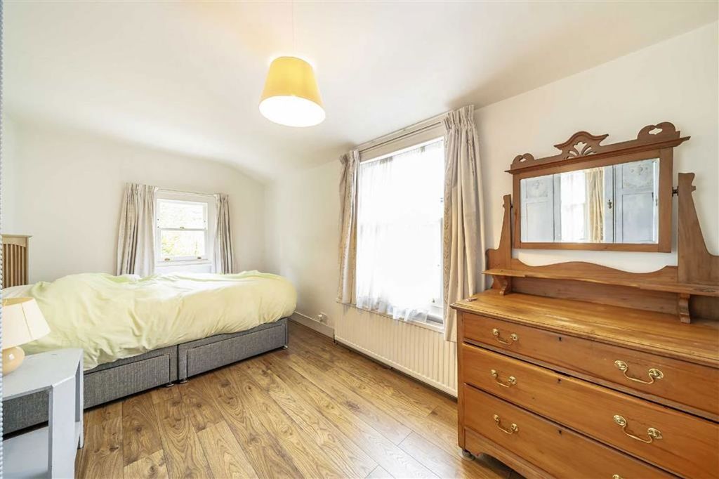 Property photo 2 of 8