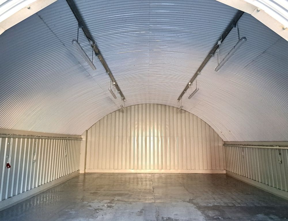 Property photo 3 of 4 An Empty Arch With White Lining