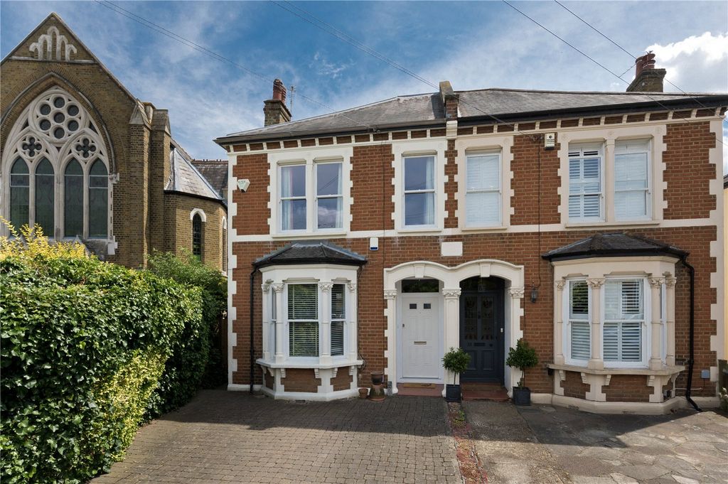 Property photo 1 of 15 Front Aspect