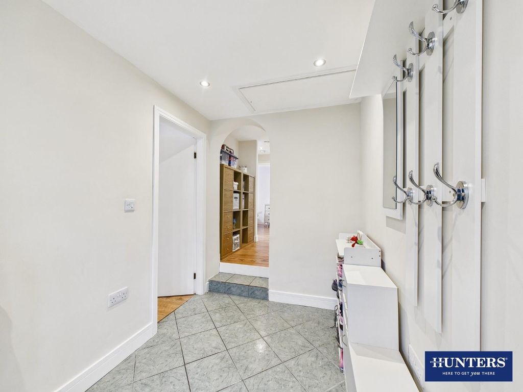 Property photo 2 of 23 Entrance Hallway