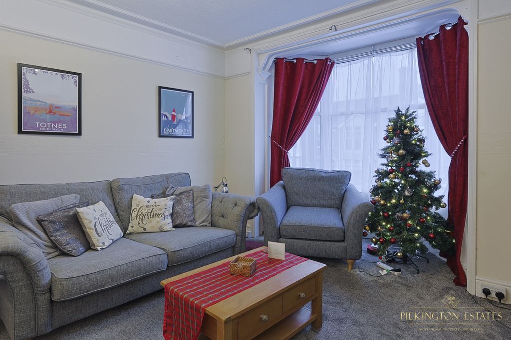 Property photo 2 of 9 4501682
