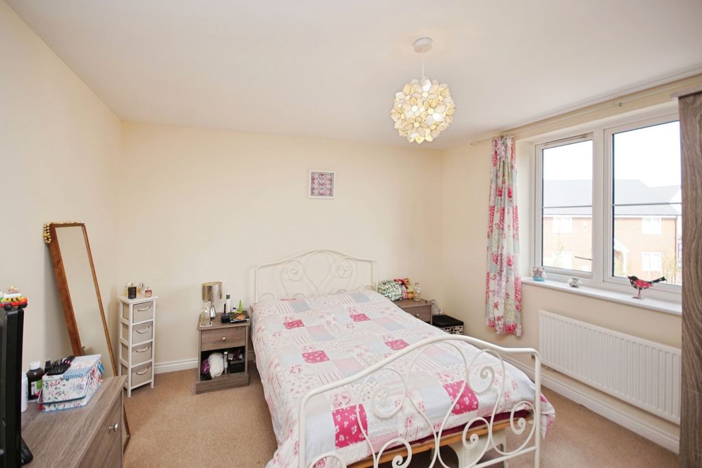Property photo 2 of 17 Photo