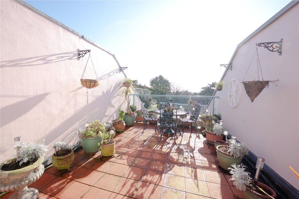 Property photo 3 of 16 Picture No. 19