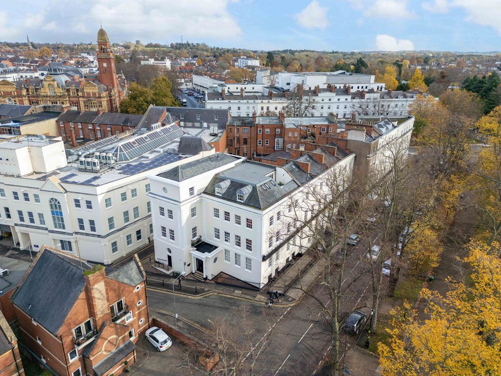 Property photo 3 of 37