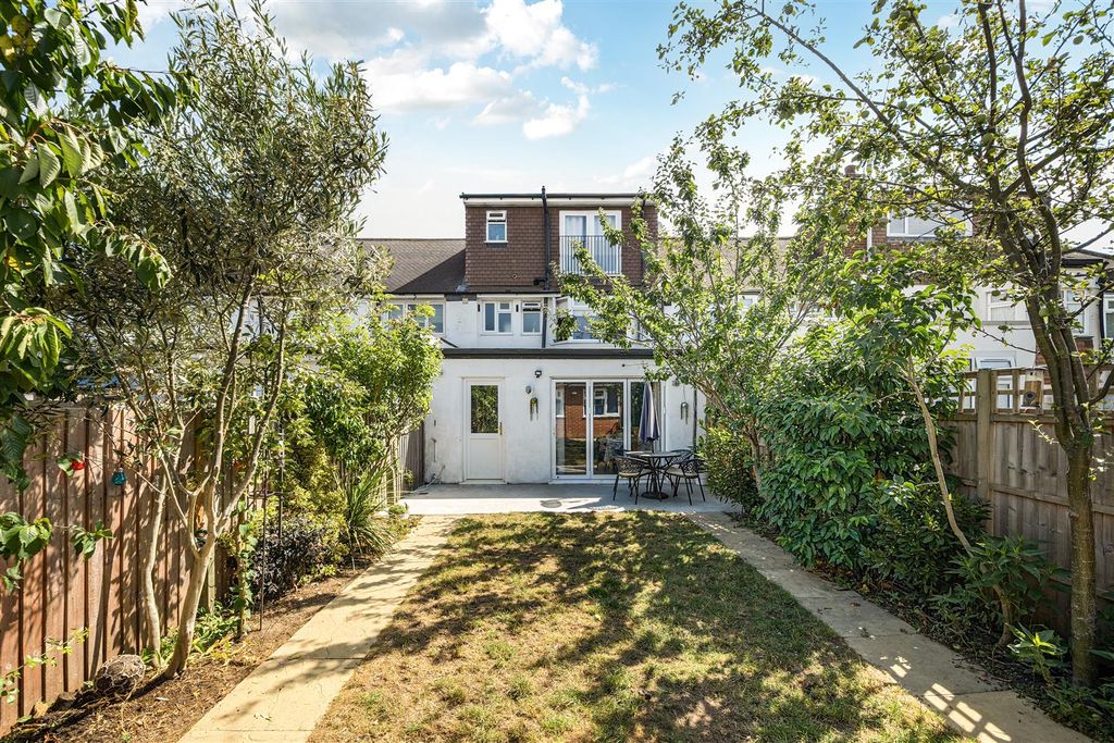 Property photo 2 of 19