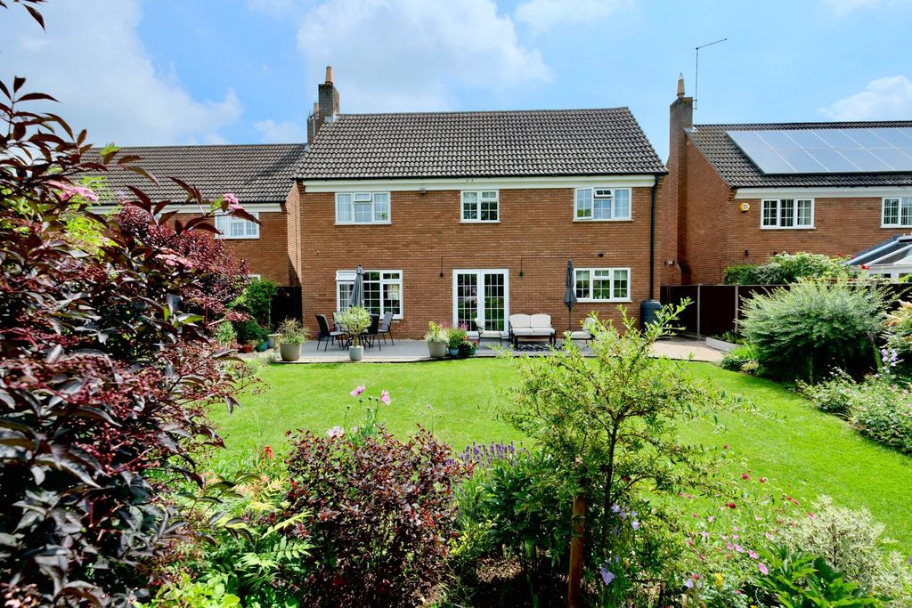 Property photo 2 of 16