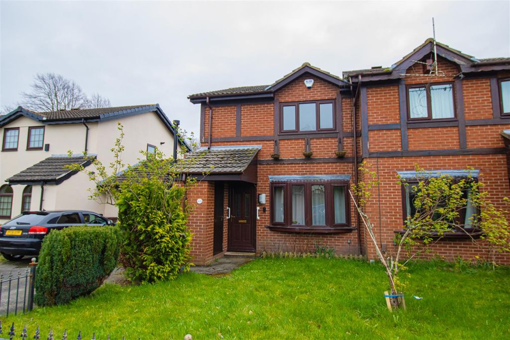 Property photo 1 of 11 Front