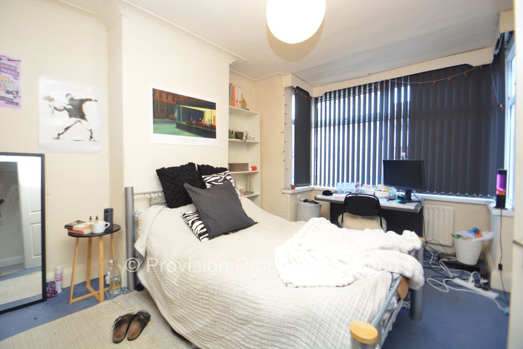 Property photo 2 of 8 Photo