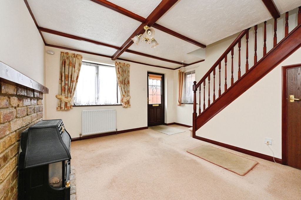 Property photo 2 of 17 Photo