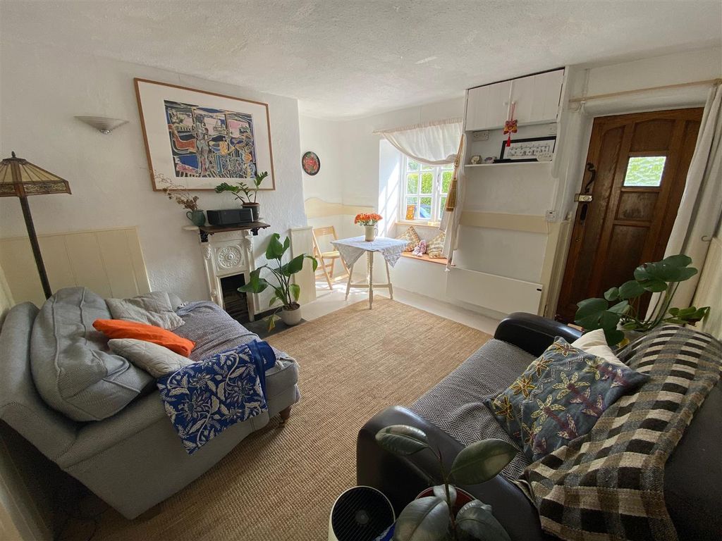 Property photo 2 of 12 55049d90-5A4E-4F9B-A83A-712Bd20Eb175.Jpeg