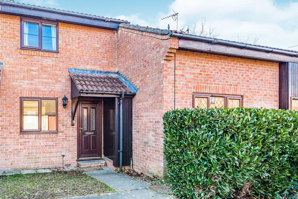 Property photo 1 of 8 988Fd221-6c9F-4Deb-B
