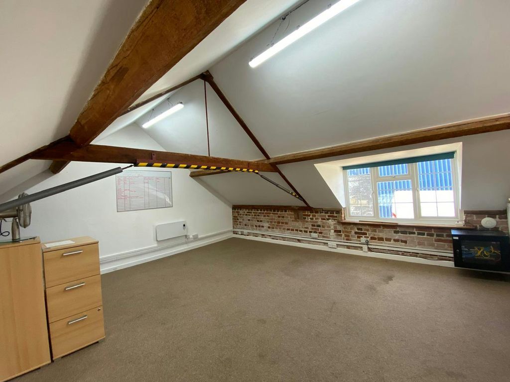 Property photo 3 of 3 335Af48064F3404Bb1A86E011B203129.Jpg