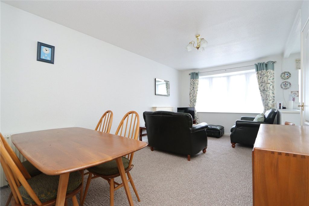 Property photo 3 of 12 Picture No. 04