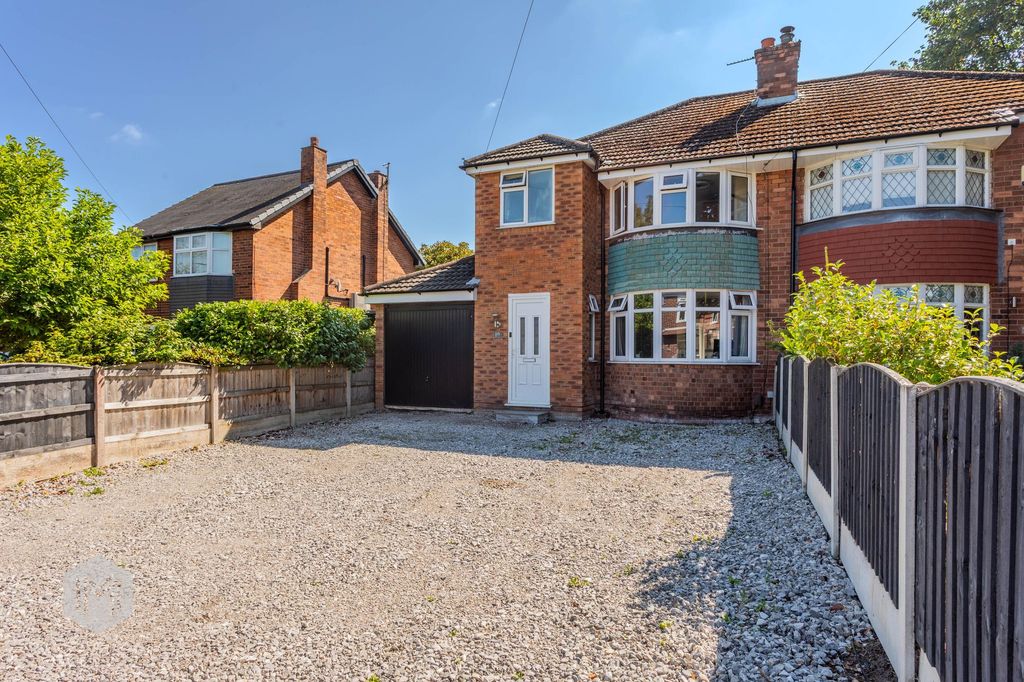 Property photo 1 of 32
