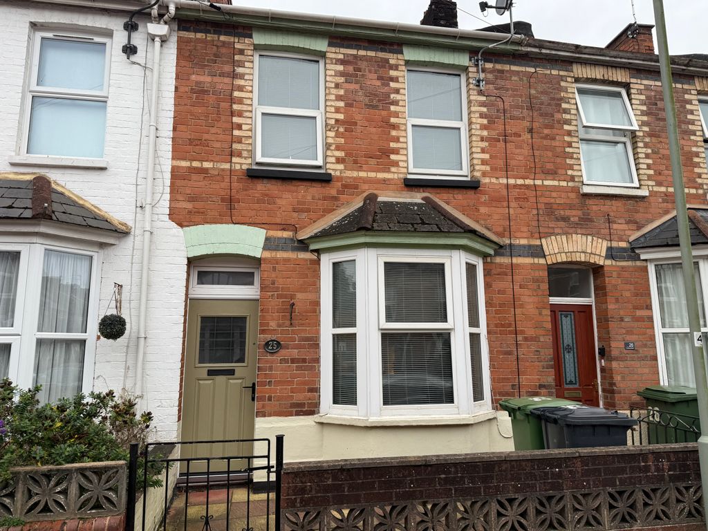 Property photo 1 of 12 Fortescue Road