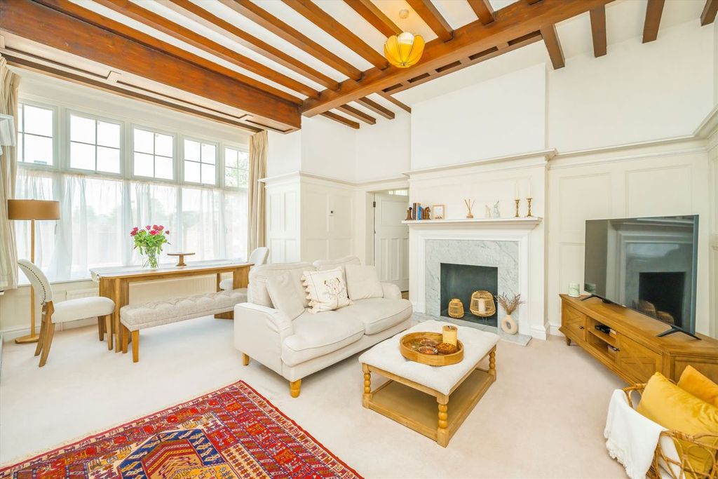 Property photo 2 of 5