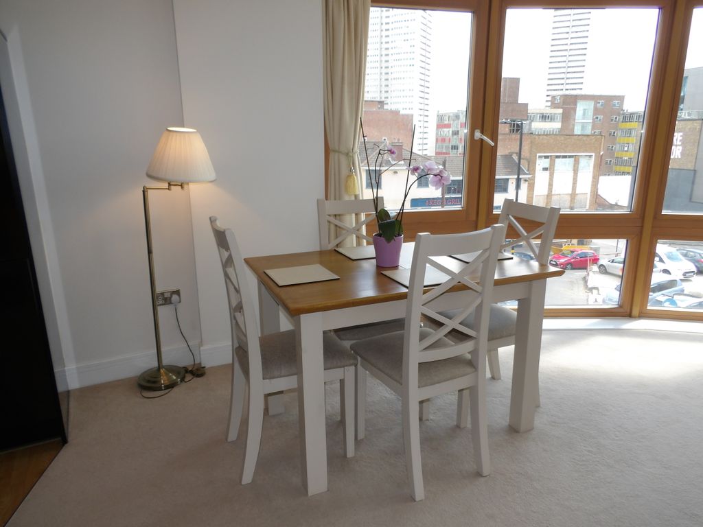 Property photo 3 of 10 Dining